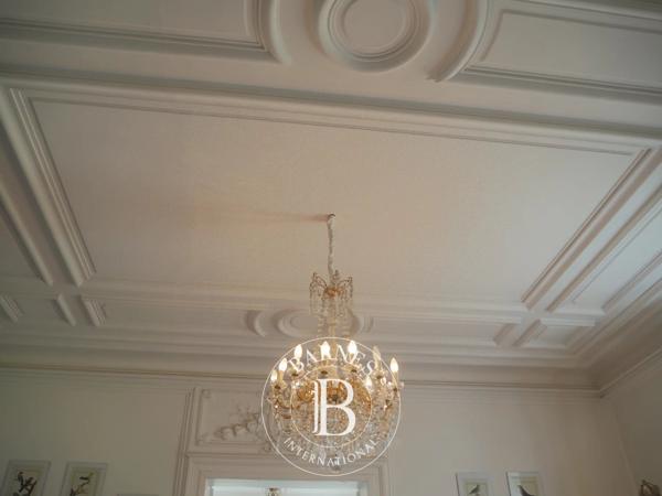 Orléans, Château 14 Chambres -  484 m² à vendre