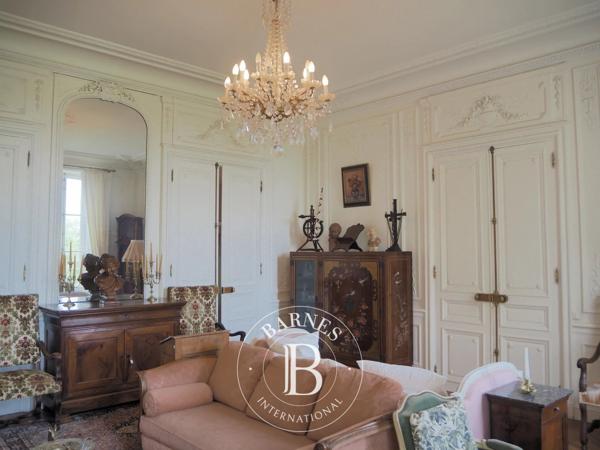 Orléans, Château 14 Chambres -  484 m² à vendre