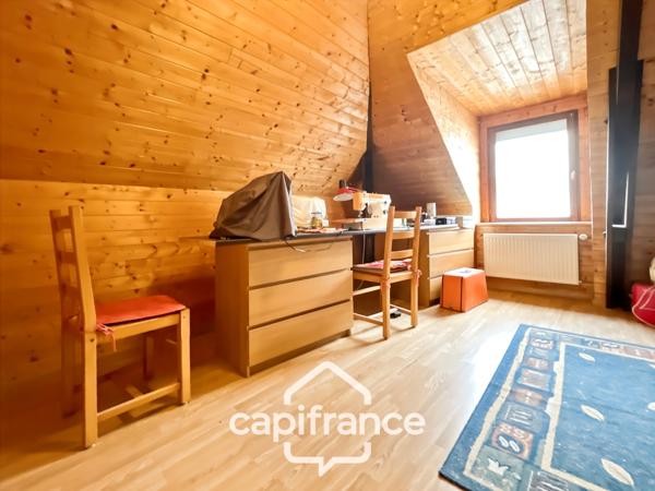 Rennes, Maison de charme Type 7 de 202 m2 (134) m2 pondérés) terrain de 218 m2 - Sous-sol de 68 m2 + Double Garage