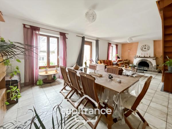 Rennes, Maison de charme Type 7 de 202 m2 (134) m2 pondérés) terrain de 218 m2 - Sous-sol de 68 m2 + Double Garage