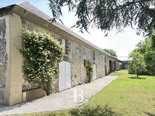 Doué-en-Anjou, Propriété 6 Chambres -  555 m² à vendre