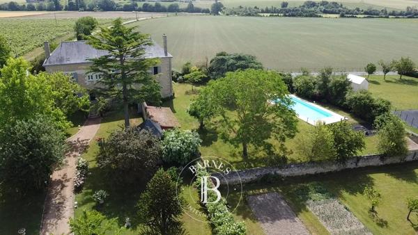 Doué-en-Anjou, Propriété 6 Chambres -  555 m² à vendre