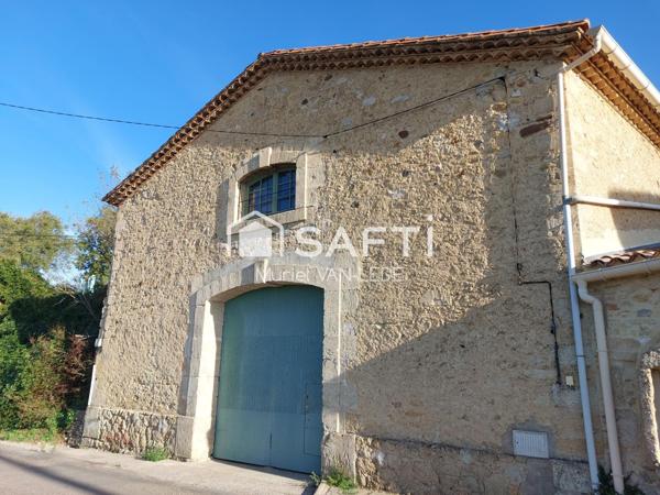 Remise en pierre de 235 m² avec vue dégagée sur la campagne