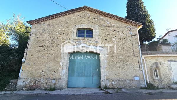 Remise en pierre de 235 m² avec vue dégagée sur la campagne
