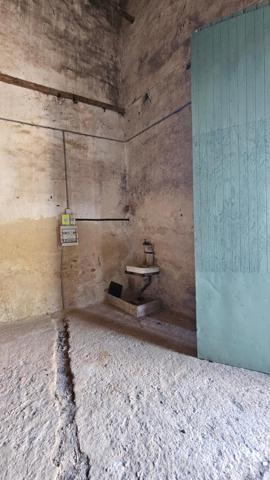 Remise en pierre de 235 m² avec vue dégagée sur la campagne