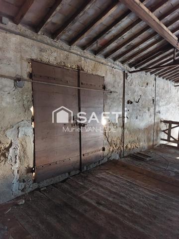 Remise en pierre de 235 m² avec vue dégagée sur la campagne