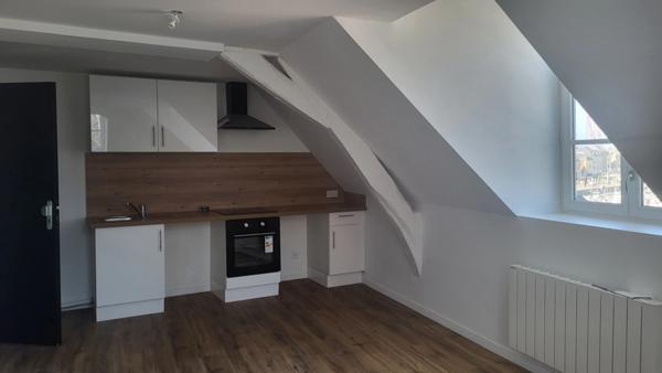 À VENDRE – Appartement avec vue imprenable sur le port de Dieppe