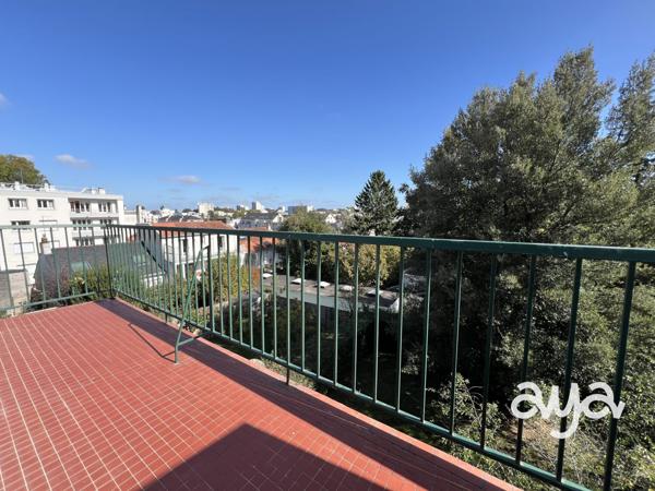 Dernier étage à Saint-Félix, meublé