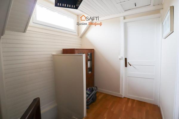 Maison de ville en briques. Années 1900. 6 pièces