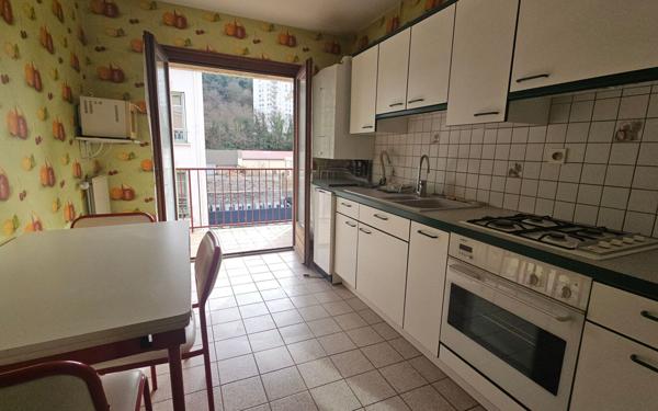 Appartement à vendre    3 pièces • 6 802 m2 Saint-Étienne