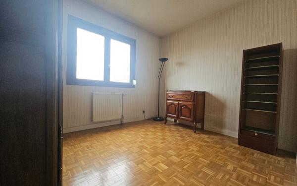 Appartement à vendre    3 pièces • 6 802 m2 Saint-Étienne