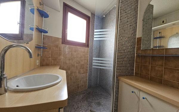 Appartement à vendre    3 pièces • 6 802 m2 Saint-Étienne