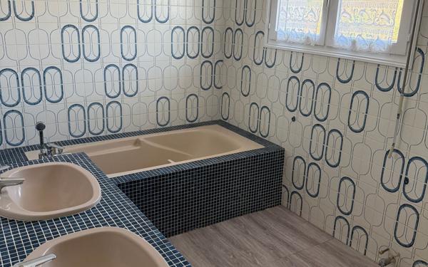 Maison à louer    6 pièces •  Gonneville-sur-Mer