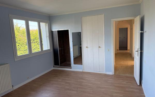 Maison à louer    6 pièces •  Gonneville-sur-Mer