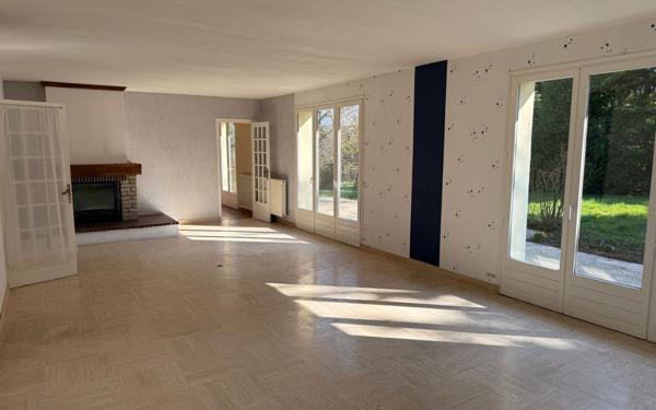 Maison à louer    6 pièces •  Gonneville-sur-Mer