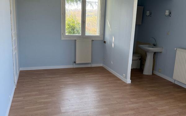 Maison à louer    6 pièces •  Gonneville-sur-Mer