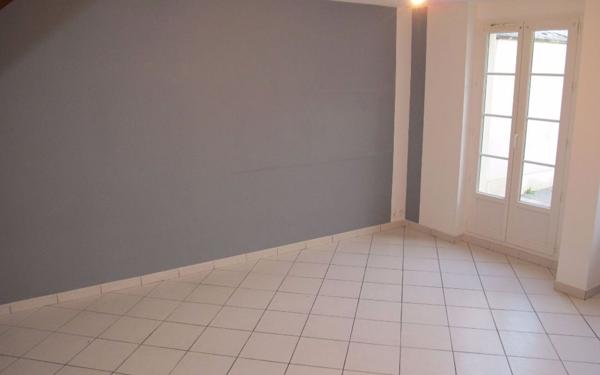 Maison à louer    3 pièces • 79,44 m2 Cuise-la-Motte