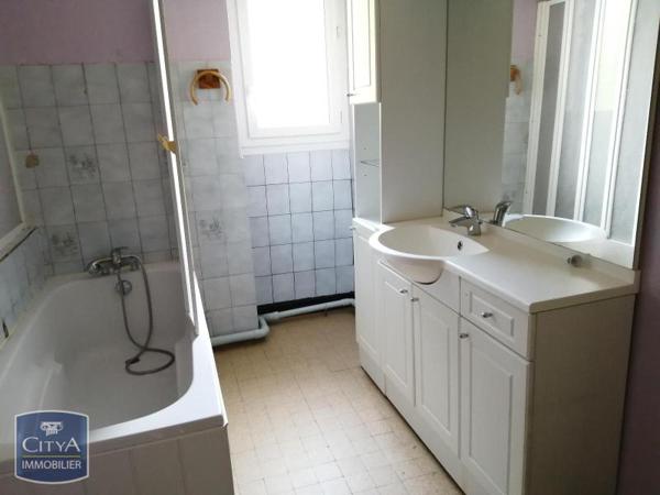 Appartement à louer 3 pièces 82.8m²