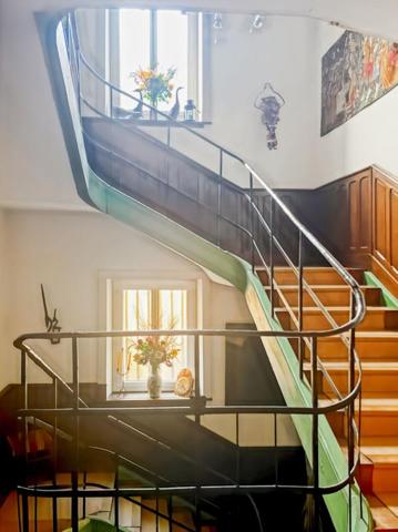 Arbois - Maison de Ville - 335 m2 - 6 chambres  en coeur de ville