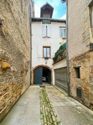 Arbois - Maison de Ville - 335 m2 - 6 chambres  en coeur de ville