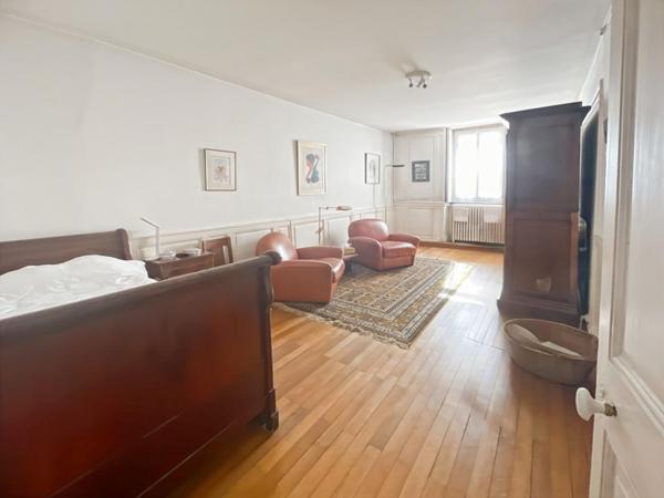 Arbois - Maison de Ville - 335 m2 - 6 chambres  en coeur de ville