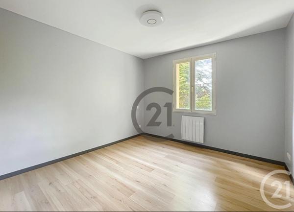 Maison à vendre  5 pièces - 126 m 2   ST LYPHARD  - 44