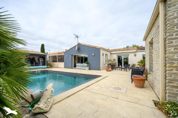 Maison à vendre |  Dompierre-sur-Mer |  6 pièces | 175 m²