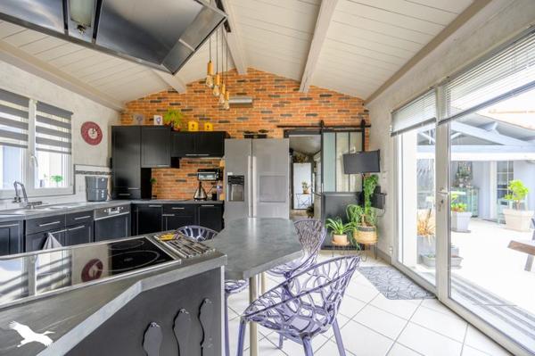 Maison à vendre |  Dompierre-sur-Mer |  6 pièces | 175 m²