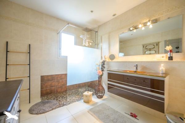 Maison à vendre |  Dompierre-sur-Mer |  6 pièces | 175 m²