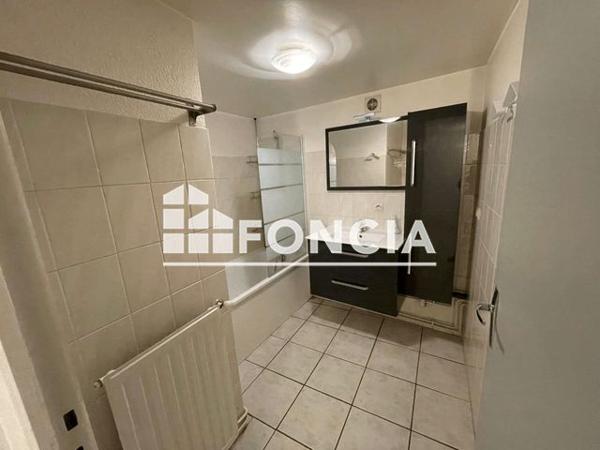 Location Appartement 4 pièces 82.96 m² - 74 BD VALBENOITE Saint-etienne 42000