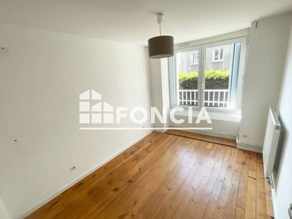 Location Appartement 4 pièces 82.96 m² - 74 BD VALBENOITE Saint-etienne 42000