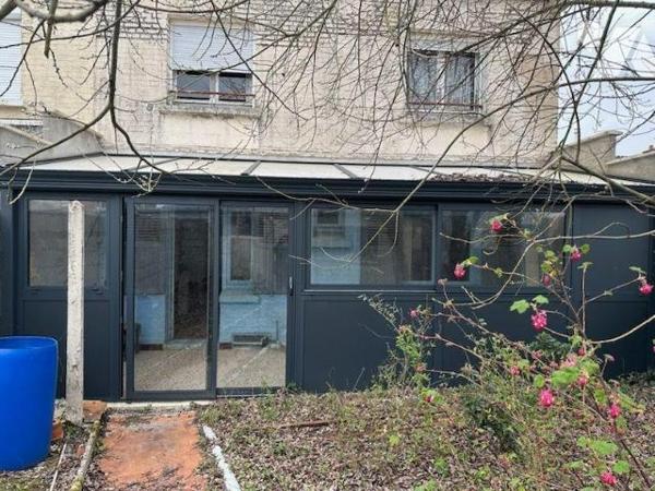 Maison à vendre à BOHAIN EN VERMANDOIS comprenant rdc: entrée avec placard, w.c, cuisine, salle...