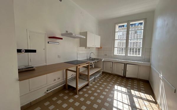 Appartement à louer    5 pièces •  Tours