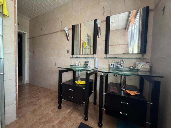 MAISON, APPARTEMENT T2 et LOCAL PROFESSIONNEL