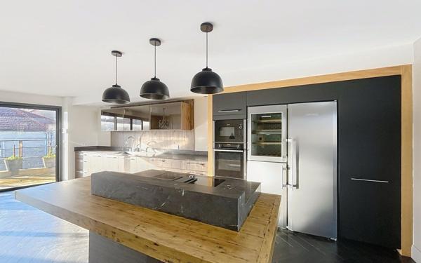 Maison à vendre    4 pièces •  La Rochelle