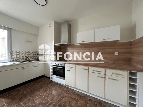 Location Appartement 2 pièces 59.4 m² - 10 RUE ANCIENNE COMEDIE Poitiers 86000