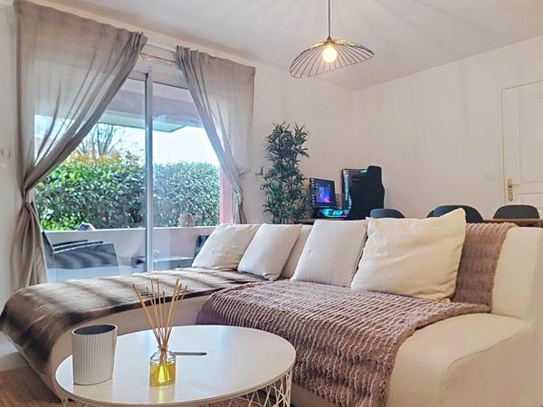 Charmant T2, terrasse, Quartier calme à Bouguenais