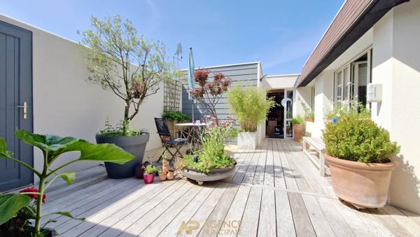 Maison plain-pied 3 chambres, 118 m2 -La Rochelle €530 250 ** - Référence ND732E