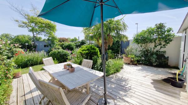 Maison plain-pied 3 chambres, 118 m2 -La Rochelle €530 250 ** - Référence ND732E