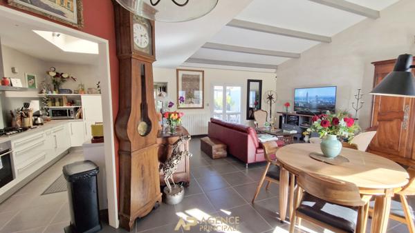 Maison plain-pied 3 chambres, 118 m2 -La Rochelle €530 250 ** - Référence ND732E