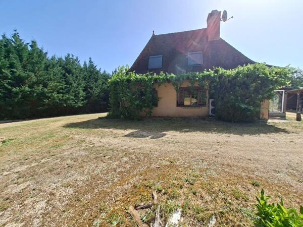 Maison 3 chambres, grand garage et combles aménageables – Saint-Félix-de-Reilhac-et-Mortemart
