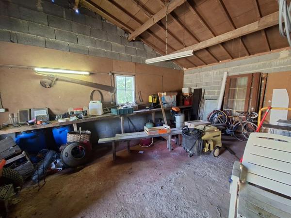 Maison 3 chambres, grand garage et combles aménageables – Saint-Félix-de-Reilhac-et-Mortemart