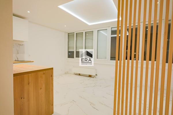 Appartement Paris 1 pièce(s) 27 m2