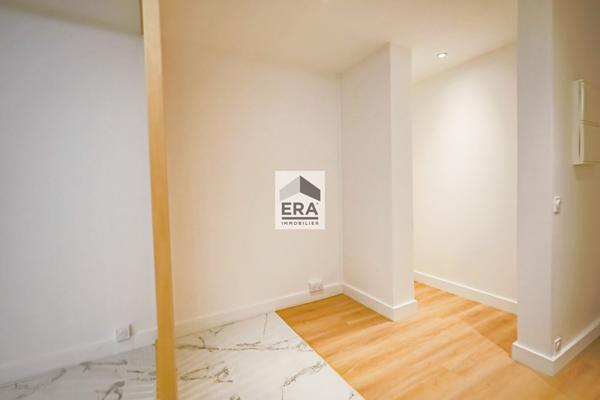 Appartement Paris 1 pièce(s) 27 m2