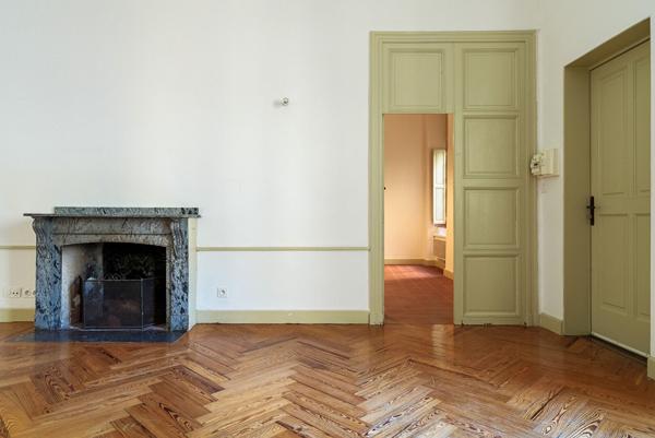 CARCASSONNE – BASTIDE ST-LOUIS Appartement T3 97m² dans un immeuble de caractère avec cour et jardin intérieur communs