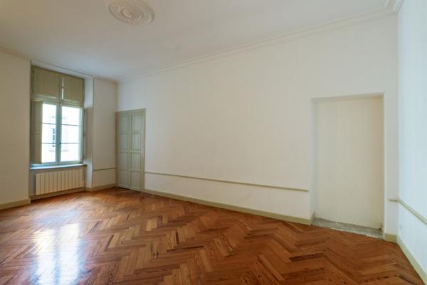 CARCASSONNE – BASTIDE ST-LOUIS Appartement T3 97m² dans un immeuble de caractère avec cour et jardin intérieur communs