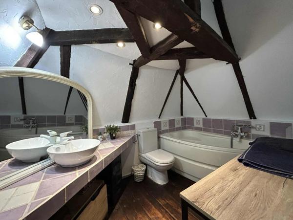 Petite propriété à vendre 3 pièces proche de BEAULIEU SUR DORDOGNE