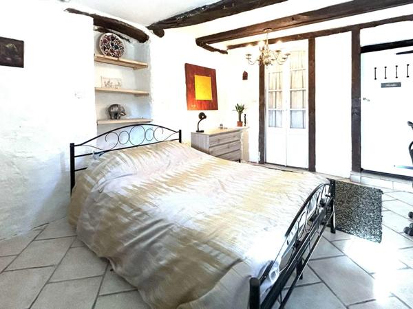 Petite propriété à vendre 3 pièces proche de BEAULIEU SUR DORDOGNE