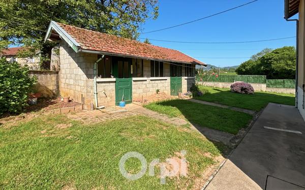 Maison à vendre    4 pièces • 99,60 m2 La Jonchère-Saint-Maurice