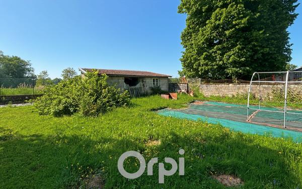 Maison à vendre    4 pièces • 99,60 m2 La Jonchère-Saint-Maurice